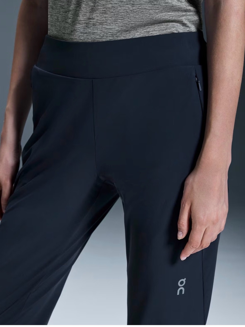 Women’s on cloud lightweight pants - Picture 3 of 7